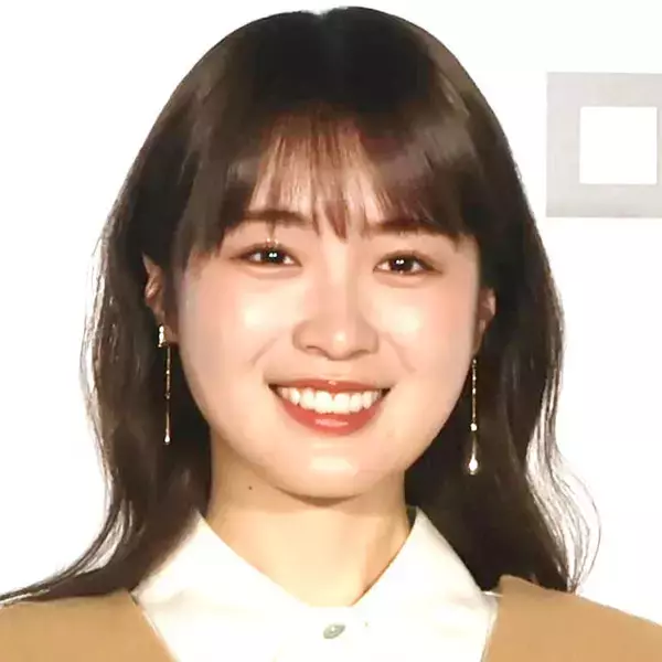 電撃離婚から２か月の高山一実、美スタイル健在！ミニスカでボール遊び姿に「選抜センター」「どんどん若く」の声