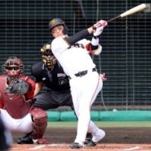 【巨人】坂本勇人がオープン戦３打席目で初安打！楽天ドラ１・藤原から左前へはじき返して好調示す