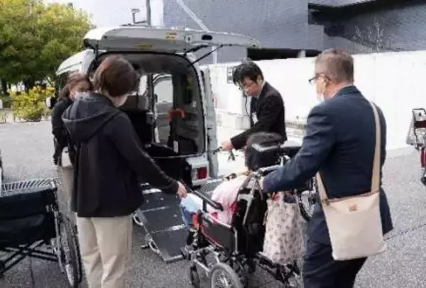 読売テレビが「２４時間テレビ」の寄付金で福祉車両２６台贈呈　日テレ系では４８年間で計１万２６４８台