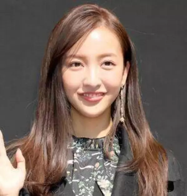 板野友美　１９年間所属のホリプロ退社と独立を報告　昨年に芸能活動２０周年を迎え「もう一歩、自分で進んでみたい」