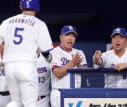 【中日】６試合ぶりに先取点　初回に村松開人の先制三塁打、石伊雄太の適時二塁打　大野雄大に２点の援護