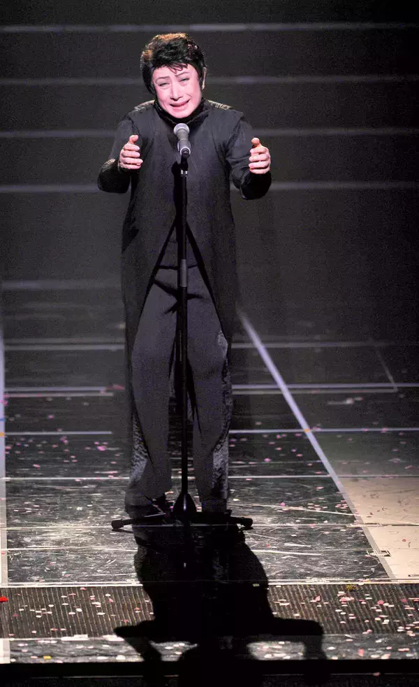 美輪明宏さん　自身の老い受け止め達観　体調聞かれ「もうダメね」