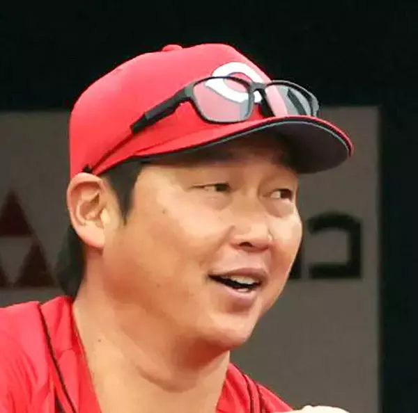【広島】新井貴浩監督、今季初勝利の鈴木を絶賛「なくてはならない存在」現役ドラフトで移籍後初の先発白星　リリーフでもチームに貢献