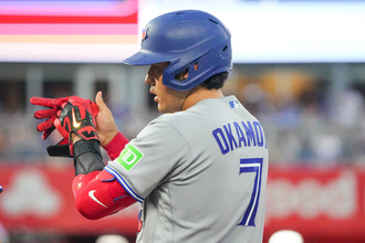 岡本和真が止まらない！メジャー初の１試合４安打！ 同点７回に値千金の決勝打…ブルージェイズは最大借金「１０」から５か月ぶり貯金生活でＰＳ圏内浮上