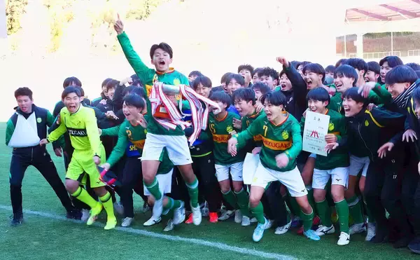 【高校サッカー】静岡学園が県新人戦３連覇…ＦＷ坂本健悟が大会９得点目となる４戦連続ゴール「目標は５冠」