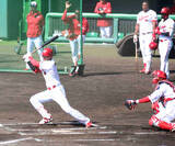 「【広島】秋山翔吾が全快アピール！シート打撃で５打数３安打　２１日にインフルエンザから復帰」の画像1