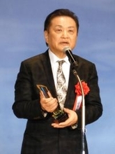 「松尾芸能賞」で大賞の演出家・小池修一郎氏　「第１回が杉良太郎さん、前回が松平健さん。私でいいんですか？と聞きました」】