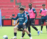 「【Ｊ２札幌】チーム唯一の全試合出場、ＭＦ木戸柊摩がオールスター出場へ　Ｊ１復帰目指す来季へ「少しでも何か吸収したい」」の画像1