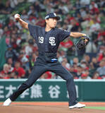 「【西武】山崎育三郎がセレモニアルピッチに登板　まさかの１０７キロに球場はどよめき」の画像1