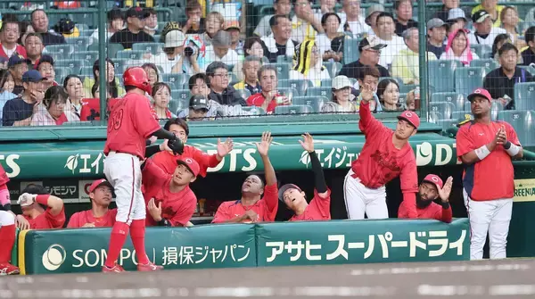 【広島】阪神・村上頌樹から初回先制！６・２７の対戦でＶ打の坂倉将吾がタイムリー「初回から良い形で…」１死から中前打を放った大盛穂が二盗成功で好機を広げる　勝てば開幕カード以来の３連勝