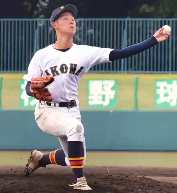 【高校野球】生駒が準々決勝進出　北野定雄監督「つなぐ野球が持ち味」重盗で先制の計６盗塁…奈良大会