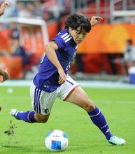 【サッカーＵ２１】鮮やかループ弾から７発　横山夢樹の先制弾で火付け「あんなゴール決めたことない」…アジア大会