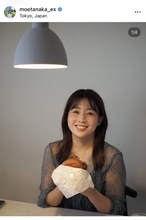 テレ朝・田中萌アナ、リラックスモードな笑顔に「癒されます」「デートをしている気分」とフォロワー魅了