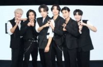 ワイルド系６人組・└ＢＨＮＸ┘　お台場でデビューイベント「ドームのステージに立てるアーティストになりたい」