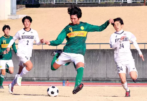 【高校サッカー】３連覇狙う静岡学園が大勝でベスト４　ＭＦ斎藤真裟斗２得点「取ってやろうと思っていた」静岡県新人戦