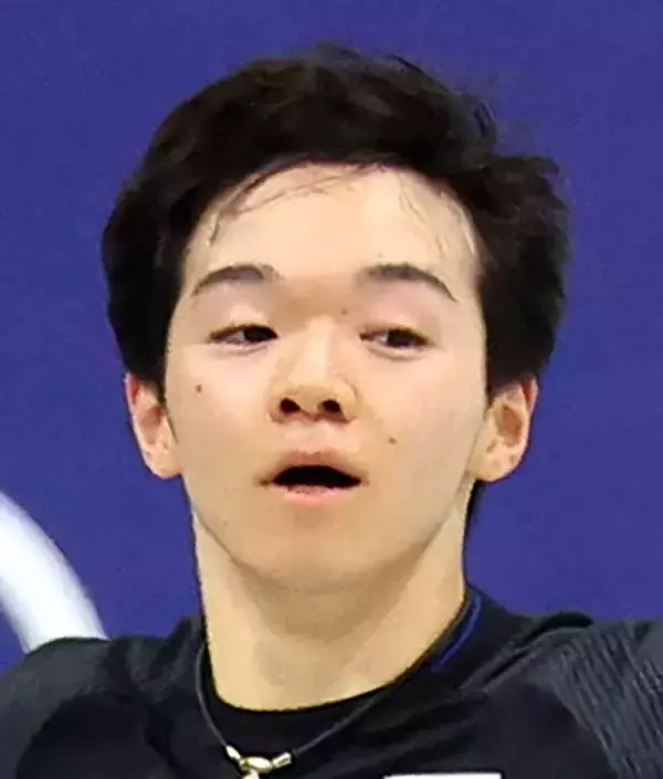 【五輪】鍵山優真、逆転Ｖへ最終調整　「ゴージャスな」新衣装を初披露　勝負の青に金装飾
