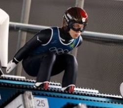 【五輪】二階堂蓮が金メダルへ１３４メートルの大ジャンプ　１５日のラージヒルで３個目メダルを狙う「ずっと自信あるんで」