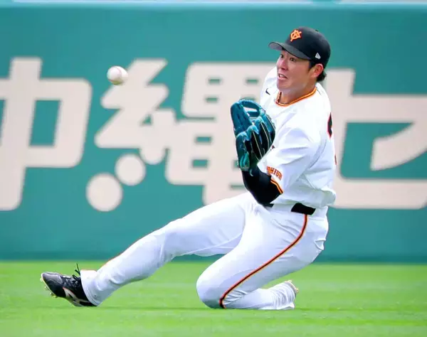 【巨人】皆川岳飛「進塁打を狙った場面」初安打　守っては華麗にスライディングキャッチ