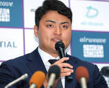 「佐々木麟太郎、マーリンズ入団表明「新たな道の開拓が使命宿命」「失敗したかしなかったか、ではなく、挑戦したかしなかったかを選ぶ人生に」決断理由を説明…ソフトバンクへの感謝で涙も」の画像1