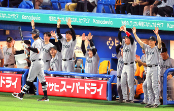 【巨人】１７安打９得点３連勝　打線最高潮で１．５差首位・阪神との天王山３連戦に甲子園で挑む
