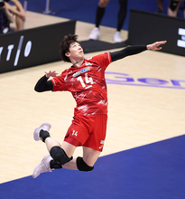 【バレー男子】石川祐希、涙の五輪切符「僕たちのゴールはメダルをロサンゼルスオリンピックで取ること」頼れる主将がマッチポイント決める　イラン下しロス切符…アジア選手権Ｖ