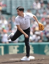 【甲子園】斎藤佑樹さん、始球式で渾身ストレート「球児のみなさんへの敬意を込めて投げました」