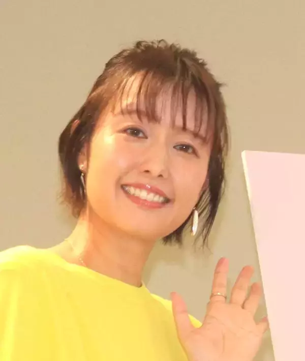 中村仁美アナ「無欲を心がけました」テニス大会で優勝！パートナーと喜び爆発ショットに「すごーい」「ついに」の声