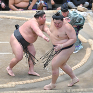 大の里「まったく力が出てなかった」　負傷左肩悪化か　八角理事長「横綱は痛いと言ってはダメ」