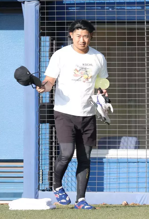 今永昇太が高知市内で自主トレ公開…中日・金丸らと汗　単年契約で勝負の渡米３年目へ覚悟のオフシーズン