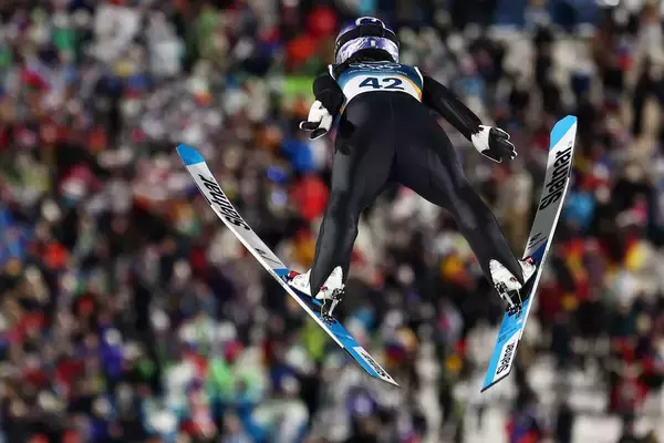 【五輪】女子ラージヒル１回目　丸山希７位、伊藤有希８位　勢藤優花１４位　高梨沙羅１７位　