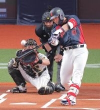 新パフォーマンス披露！侍ジャパン・鈴木誠也が衝撃１３１メートル弾　昨季メジャー３２発のパワー実証