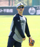 「【巨人】若林楽人がファームに合流　ジャイアンツ球場でキャッチボールなどを行う」の画像1