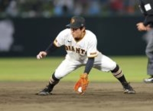 【巨人】浦田俊輔がスーパープレー　前進守備で好捕、俊足の辰見を間一髪で本塁アウトに