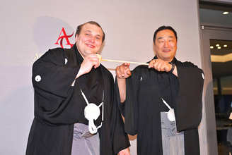 安青錦、トイレ行くにも困難な状態で優勝　足引きずる姿に師匠・安治川親方「いつ止めるか考えていた」…左足首不安、８日目に左足親指負傷し満身創痍