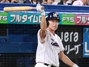 引退試合のヤクルト・石川雅規が代打出場から涙のラストマウンドへ　神宮大歓声　最年長４６歳「小さな大投手」に万雷の拍手…全員が背番「１９」を着用