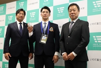 【オリックス】ドラフト１位の富士大・角田楓斗「新人王、日本一の投手に」…今季限りで引退のレジェンド・平野佳寿への入門も志願「落ち球についてお聞きできれば」
