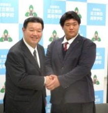 １９１センチ、１５５キロの大型力士が春日野部屋に入門　国体準優勝の実績で３段目最下位格付け出しで春場所デビュー