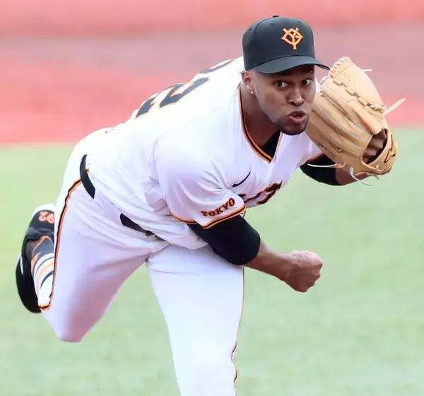 「【巨人】守護神ライデル・マルティネスが２軍・ロッテ戦で１回０封　最速１５３キロ」の画像