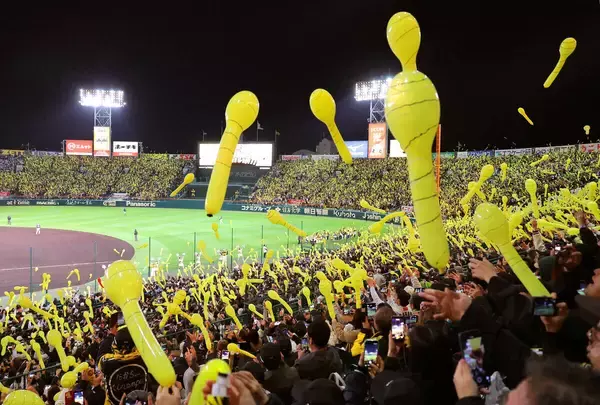 【阪神】甲子園の風物詩・ジェット風船に新色登場？「イベントがある時に風船の色を変えてみる計画はしている」