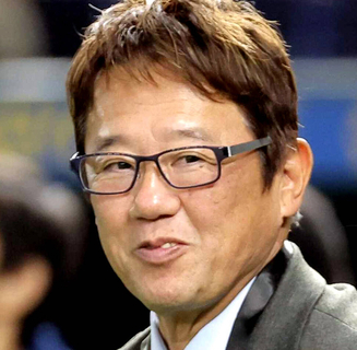 楽天・吉井新監督が考える「歴代最優秀捕手」は…「サイン無視しても簡単に取ってくれる」ヤクルト時代の相棒