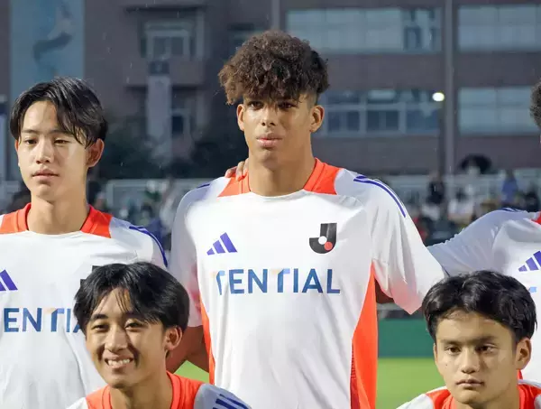 【Ｕ１５Ｊ選抜】名助っ人パトリックが父のＦＷオリベイラフェリペ「日本代表を初のＷ杯優勝へ導ける選手になりたい」