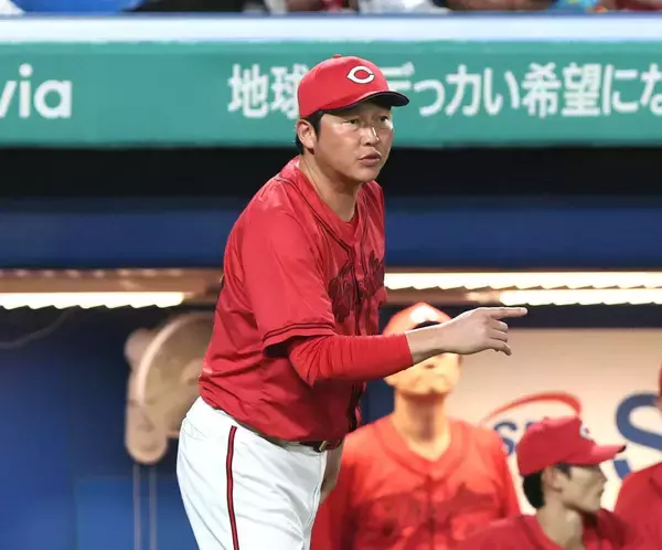 【広島】新井貴浩監督、ハーン離脱の救援陣に「競争してもらいたい」菊地原コーチ「みんなで力を合わせて」