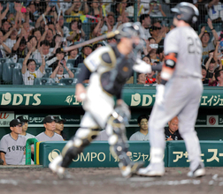 【巨人】橋上監督代行「普段とは違う」天王山でハワード３回交代　早めに動くも打線沈黙　阪神戦５連敗で７勝１４敗…一問一答