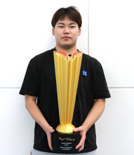 【卓球】ＧＳ２勝目の松島輝空「いつもだったら負けていた」決勝大逆転の勝因は？　ロス五輪金メダルへＦＣ開設も発表…帰国