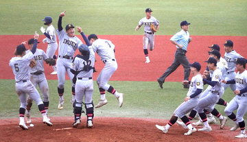 【高校野球】仙台育英が４年ぶり１３度目の東北王者　１年ぶり公式戦登板の左腕・日高龍之介が８回途中３失点