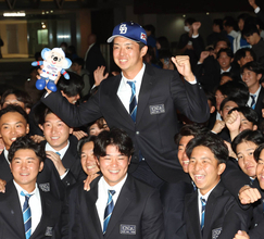 【ドラフト】中日は青学大・渡部を逃すも近大・宮原ら育成２人を含む８人指名　堀中スカウト部長が総括　中京・鈴木の二刀流は否定