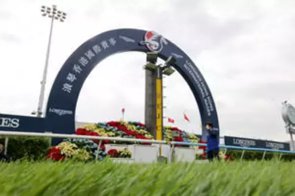 「そこで抗議はいかん」「まじで許せねえ」まさかの馬場乱入にネットで怒りの声続出　ベラジオオペラ激走の香港カップ