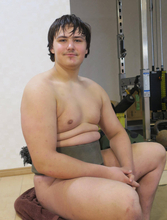 大相撲３人目の英国出身力士目指す１６歳が立ち合い特訓「背が高く難しい」　日本の驚きは「ゴミ箱が少ないのにゴミがない」