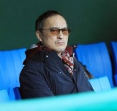 世界の渡辺謙、侍宮崎合宿に連日の激励訪問　ファン歓喜…大の虎党、前日には森下＆佐藤らと談笑