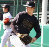 「【阪神】新外国人・ルーカスが甲子園デビューへ「気持ちの面で理解してくれるのが大きい」アスリート妻の存在が支え」の画像1